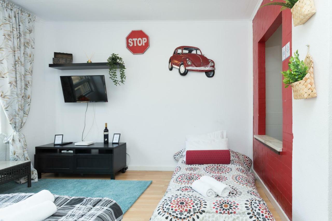 Large Flat W/ Terrace | Ace Location @ Aliados Oporto
